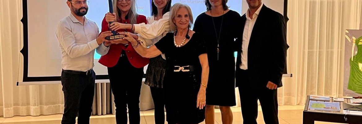 Premio Rosa del Mar 2022 a la Dra. Amparo Solé