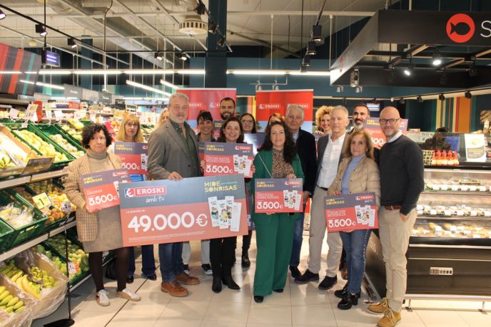 Acto de entrega Mide Sonrisas 2023-2024 Eroski