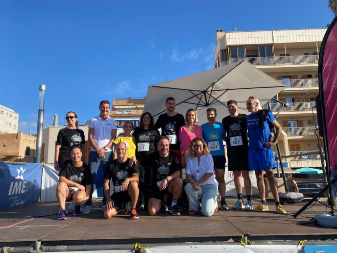 Autoridades y patrocinadores en KM Solidarios 2024
