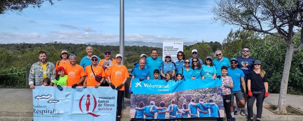 Foto voluntariado limpieza de bosques