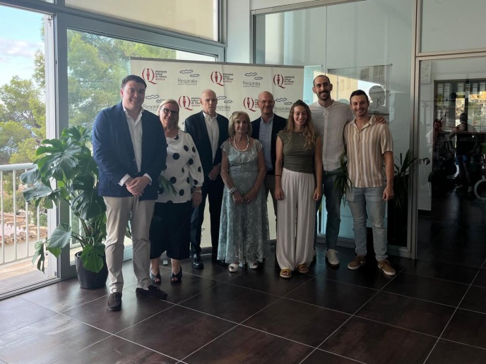 Autoridades inauguración instalaciones Respiralia